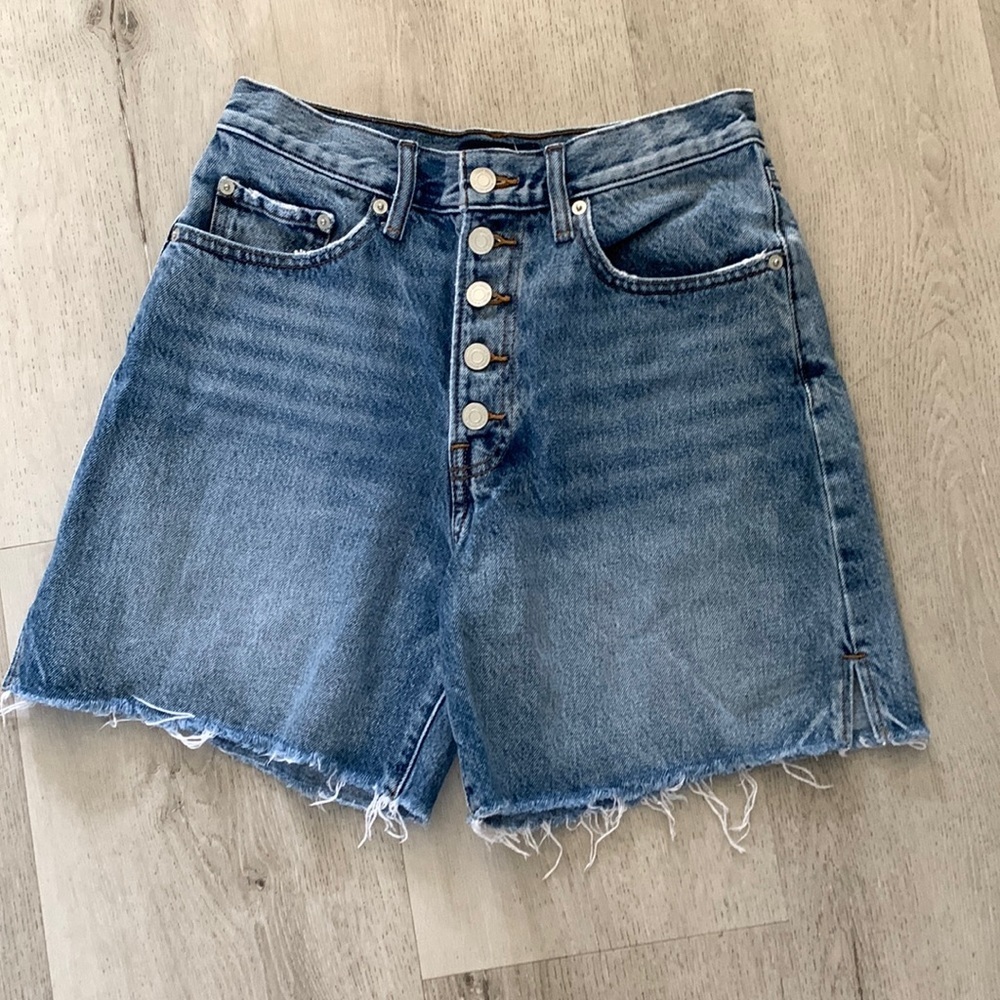 Lucky Brand High Rise Traveler Shorts Size 6/28 buttons fly raw ham